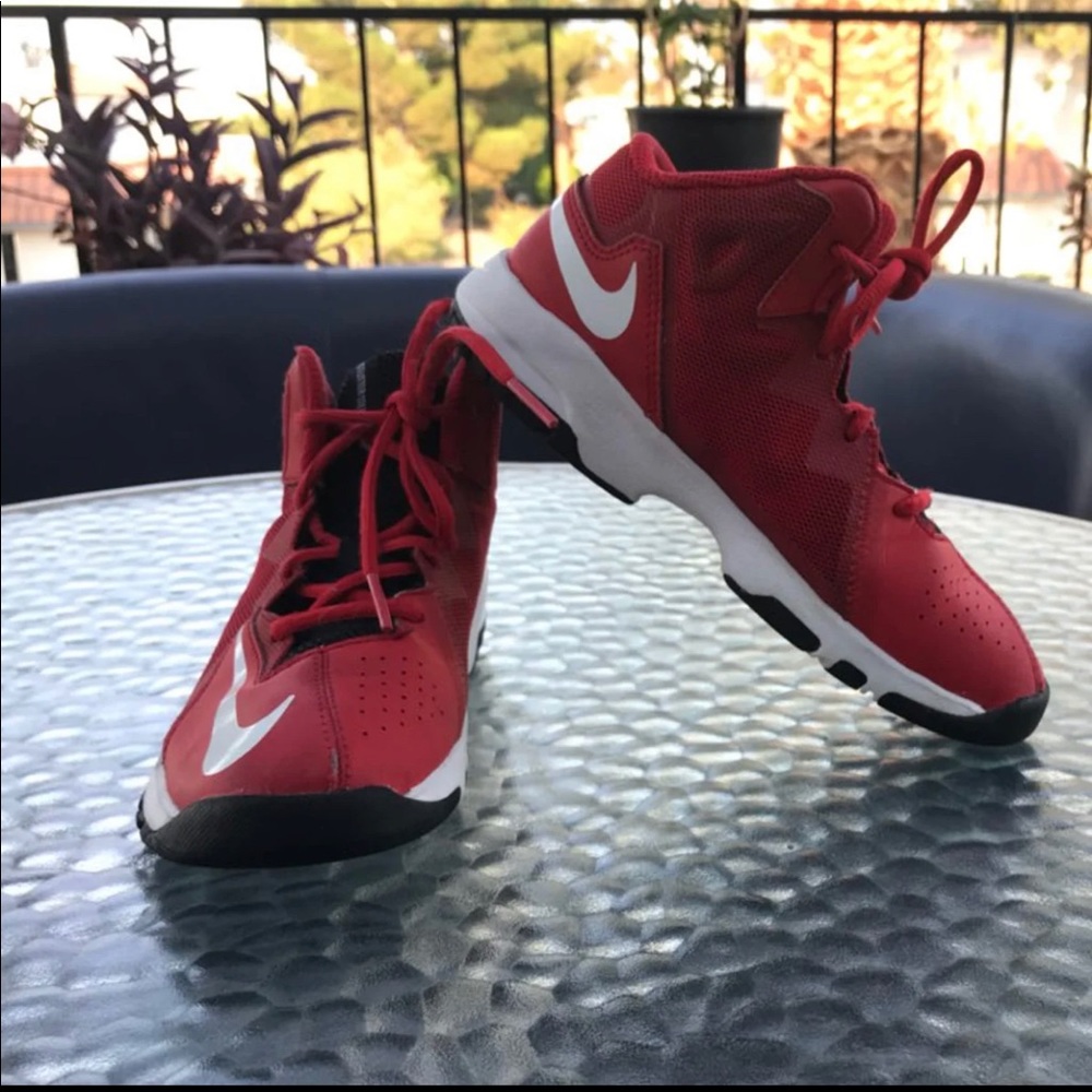 Red Nike stutter step 2 13.5 C Boys